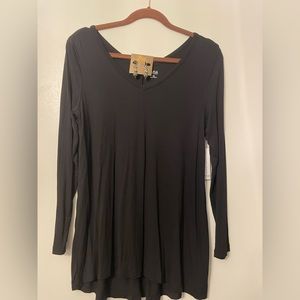 NWT Ana shirt w/ earrings